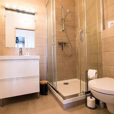 Auguste, La Romaine Et My Cesar - Location * Saverne