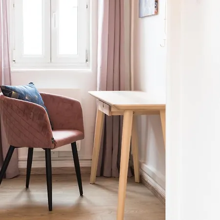 Daire Auguste, La Romaine Et My Cesar - Location