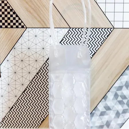 Auguste, La Romaine Et My Cesar - Location *