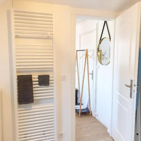 Auguste, La Romaine Et My Cesar - Location Saverne