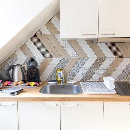 Daire Auguste, La Romaine Et My Cesar - Location *